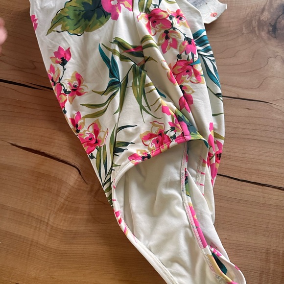 Womens billabong swimsuit medium - Picture 5 of 5